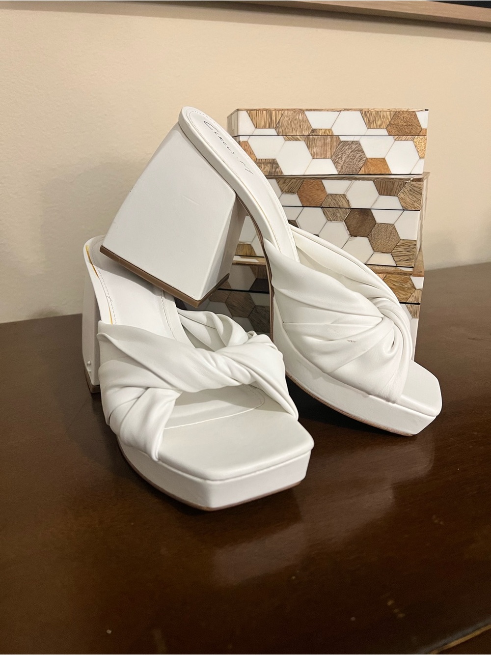 Circus by Sam Edelman White “Marianna” Knot-Front Platform Block Heel Sandal NWT